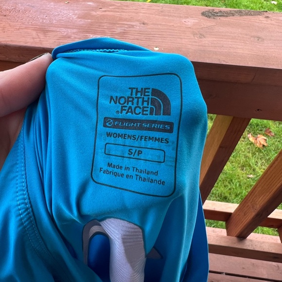 North Face Blue Flight Series Short Sleeve Lightweight Running Shirt Top Small - Picture 8 of 8